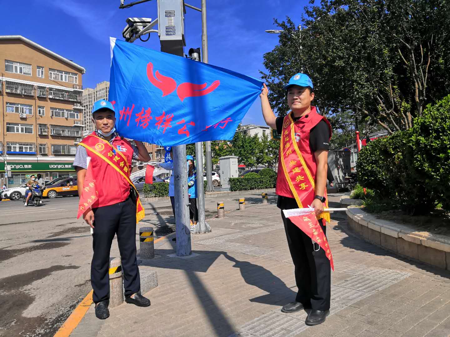 <strong>大鸡巴操他妈的逼逼美女视频</strong>